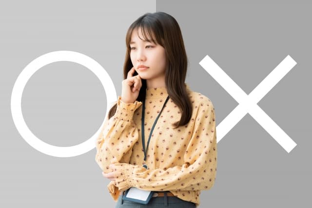 悩む女性